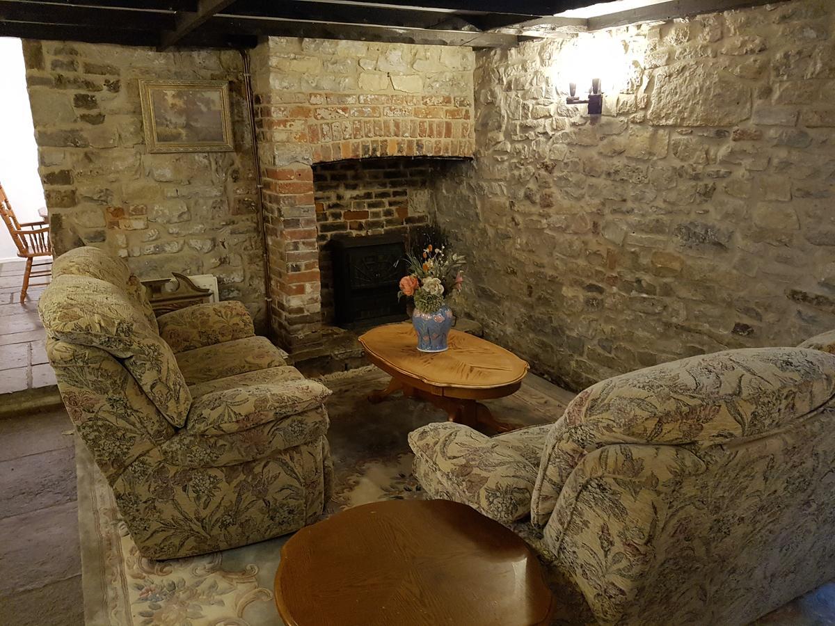 The Marston Inn Yeovil Bagian luar foto